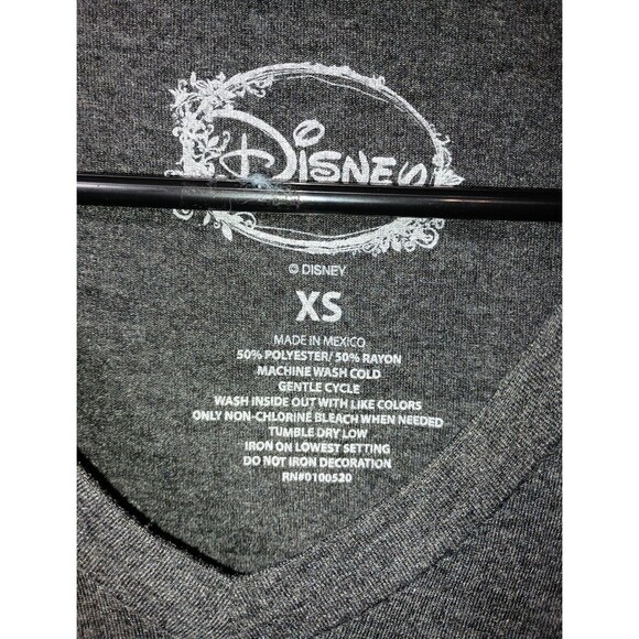 Disney Alice in Wonderland X-Small XS Black “We're All Mad Here” V-neck T-shirt - Picture 3 of 12